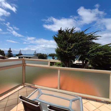 Angela'S Beach Stays Apollo Bay Exterior photo